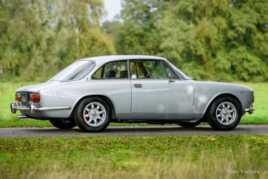 Alfa Romeo Giulia 2000 GTV, 1974