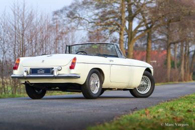 MG MGB roadster, 1965