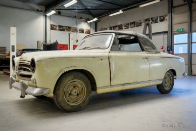 Peugeot 403 Cabriolet restoration