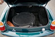 MG RV8 1995