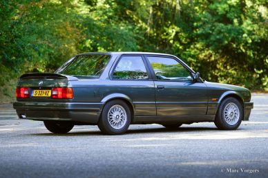 BMW 320 IS (E30), 1988