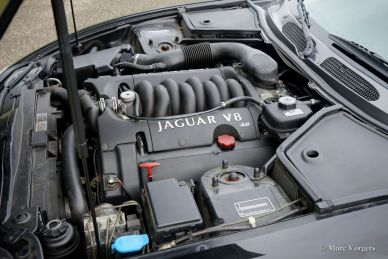 Jaguar XK8 Convertible, 2001
