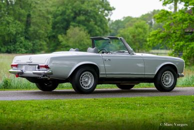 Mercedes-Benz 230 SL (W113), 1964