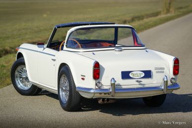 Triumph TR 250, 1968