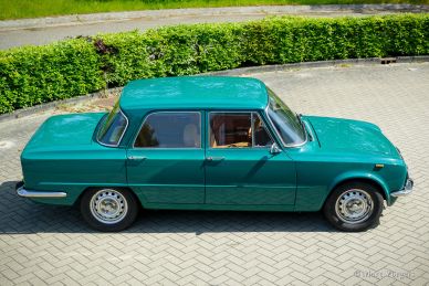 Alfa Romeo Giulia Nuova 1300 Super, 1975