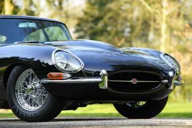 Jaguar E-type 4.2 Litre FHC S1, 1966