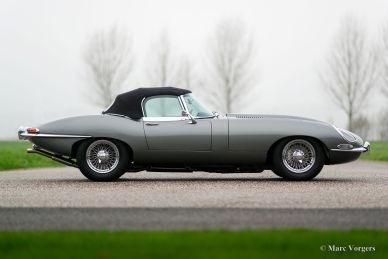 Jaguar E-Type 4.2 Litre roadster, 1968