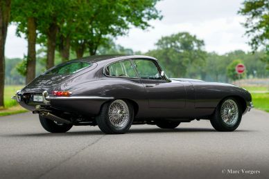 Jaguar E-type 4.2 Litre FHC, 1965