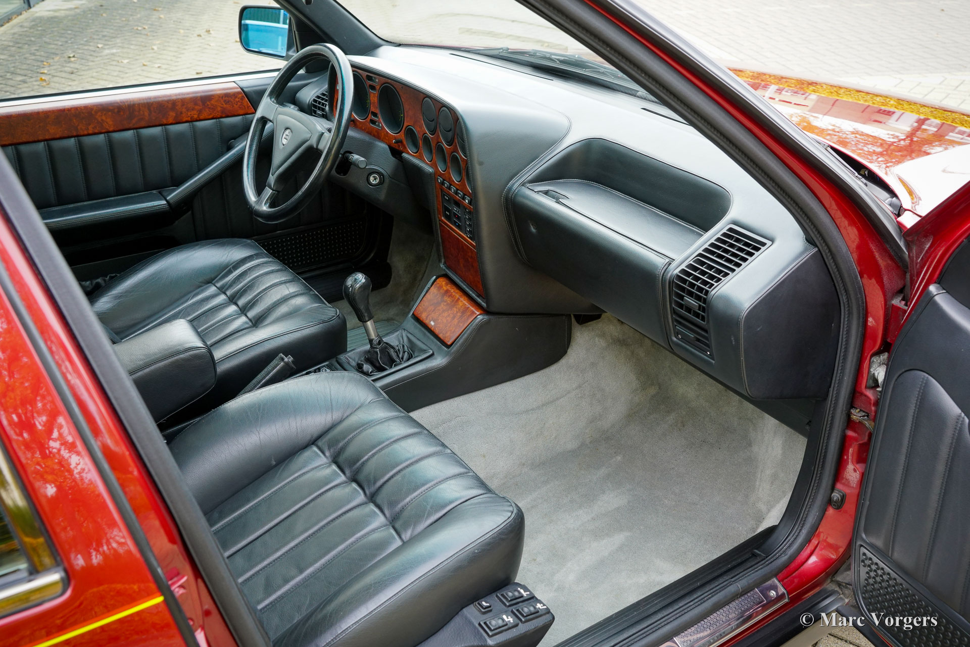 Lancia Thema Ferrari 8.32, 1988 - Welcome to ClassiCarGarage